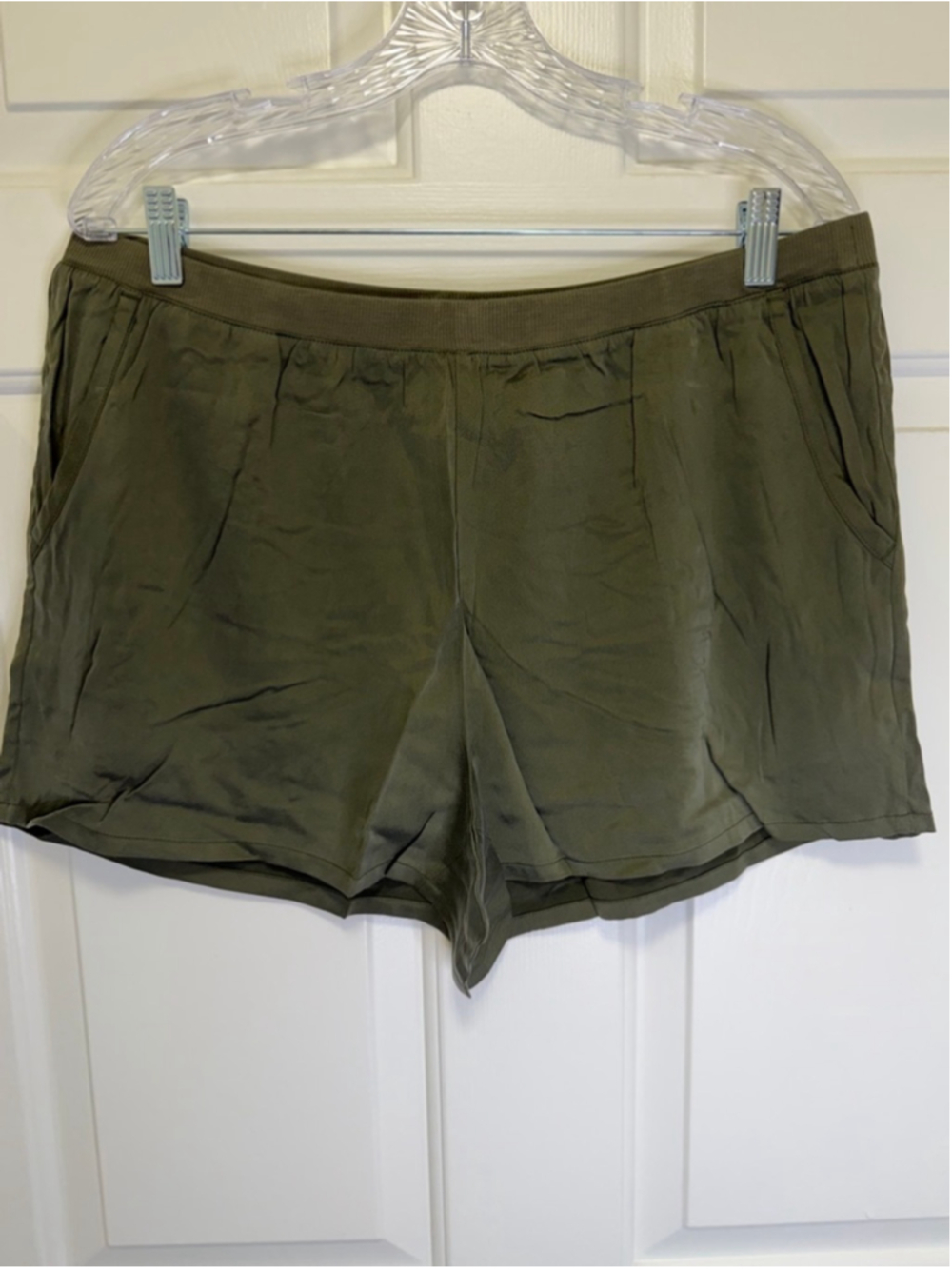 Haven Well Within Washable Silk Lounge Shorts Olive Green Size L NWT